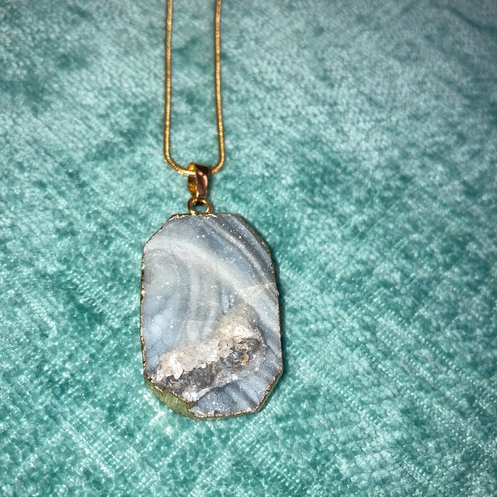 Real druzy agate double side pendant necklace NWOT